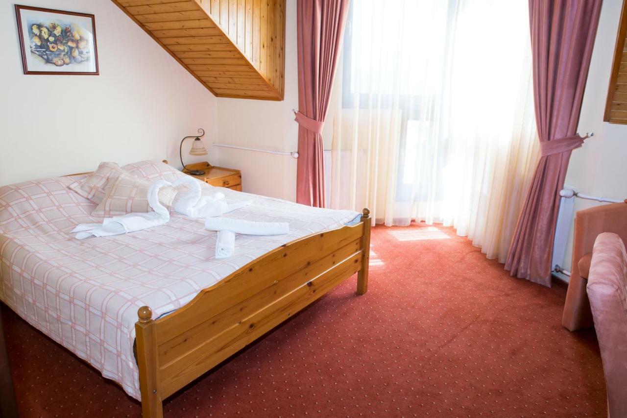 Hotel Fortuna Davod Екстер'єр фото