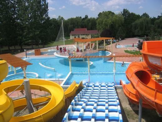 Hotel Fortuna Davod Екстер'єр фото