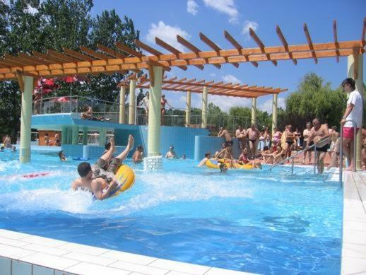 Hotel Fortuna Davod Екстер'єр фото