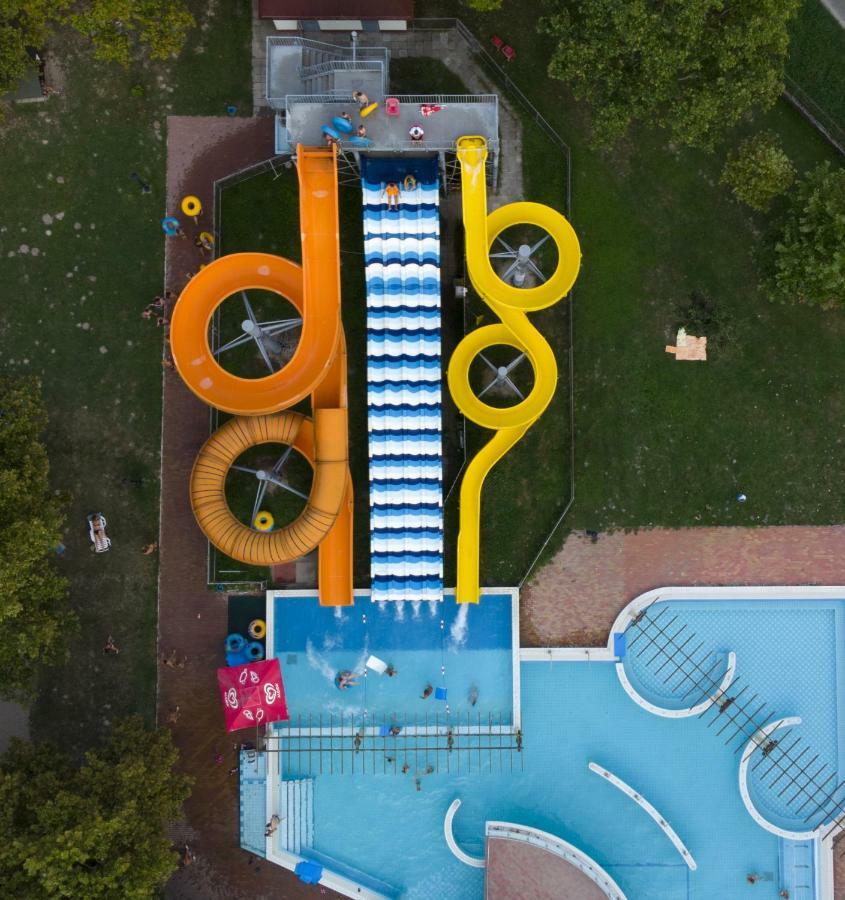 Hotel Fortuna Davod Екстер'єр фото