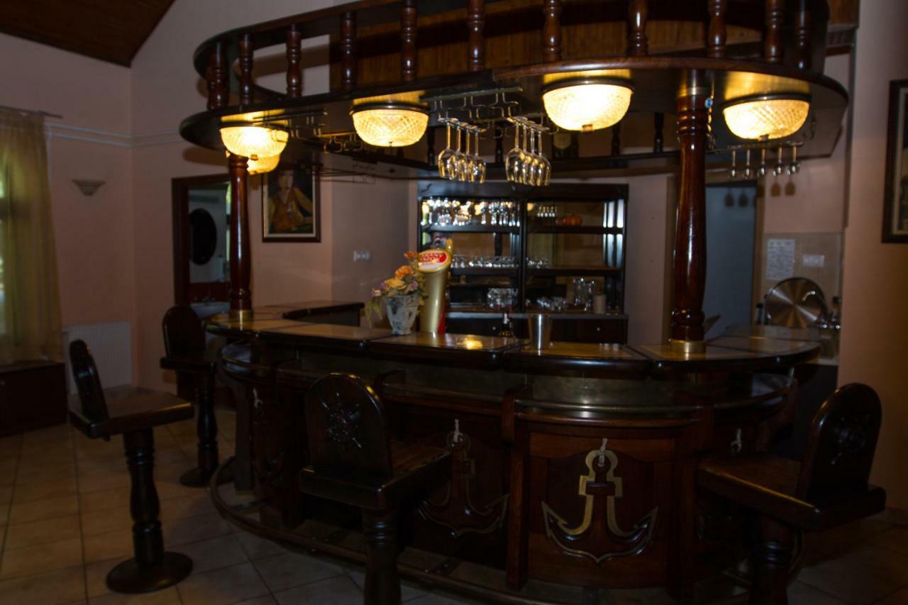 Hotel Fortuna Davod Екстер'єр фото