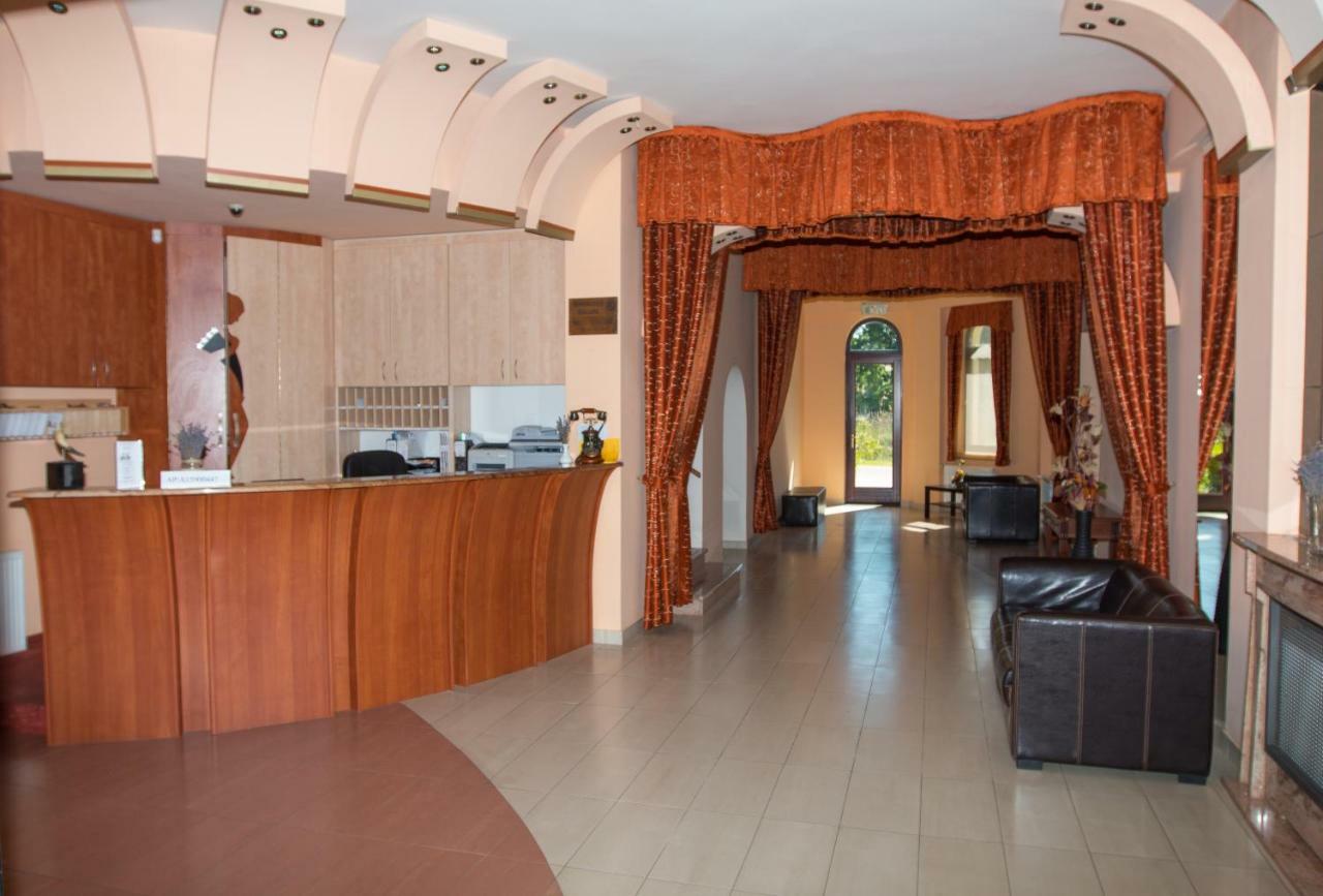 Hotel Fortuna Davod Екстер'єр фото